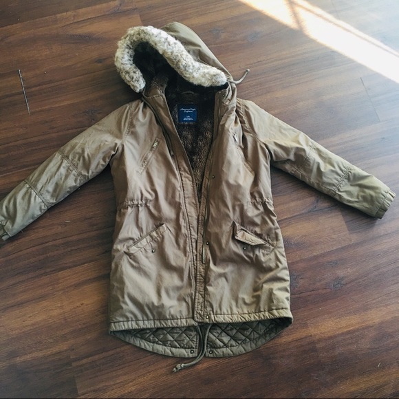 American Eagle Outfitters Jackets & Blazers - American Eagle trench coat with faux fur